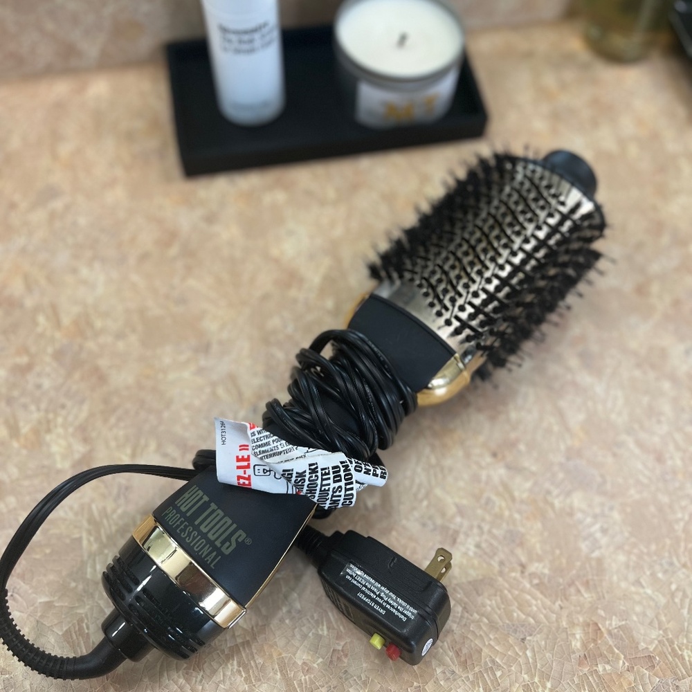 HOT TOOLS 24K Gold One Step Volumizer & Hair Dryer Brush